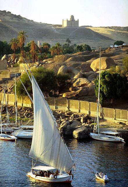 Tour de un día a la Isla Elefantina y el Mausoleo de Aga Khan.